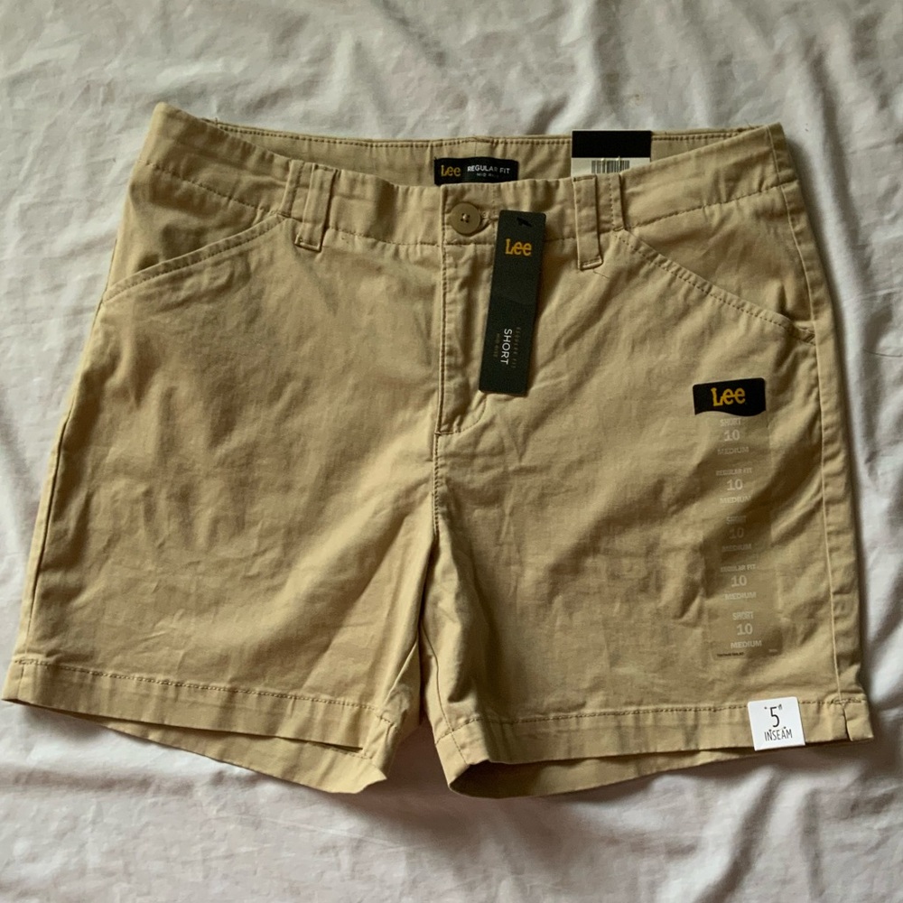 Lee Tan Casual ladies Shorts Sz 10 midrise/regular fit